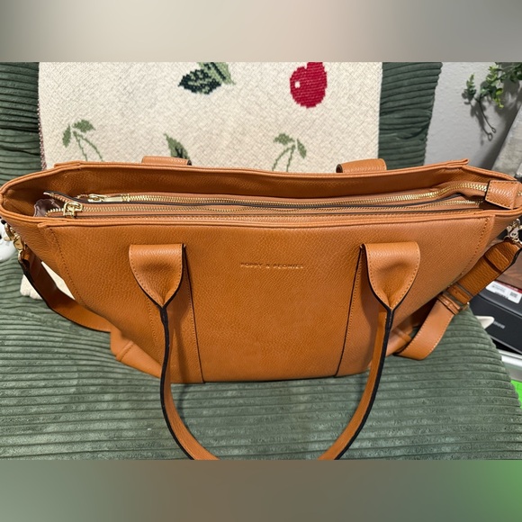 👜🌸Poppy & Peonies Cognac Multitasker Tote! 16" Laptop, Stanley tons of pockets - Picture 8 of 12